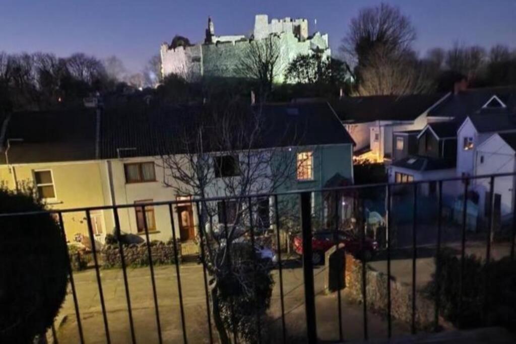 Castle View - Flat In Mumbles - Free Parking Apartment Oystermouth Ngoại thất bức ảnh